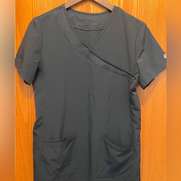 Scrubletics set, v neck top szM, jogger pants szS - Picture 2 of 11